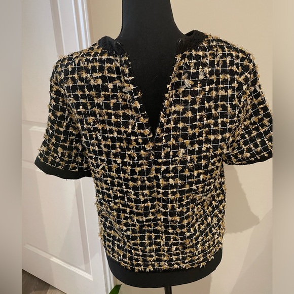 Endless Rose Black & METALLIC
Gold Tweed Short Sleeve Top - Picture 5 of 9